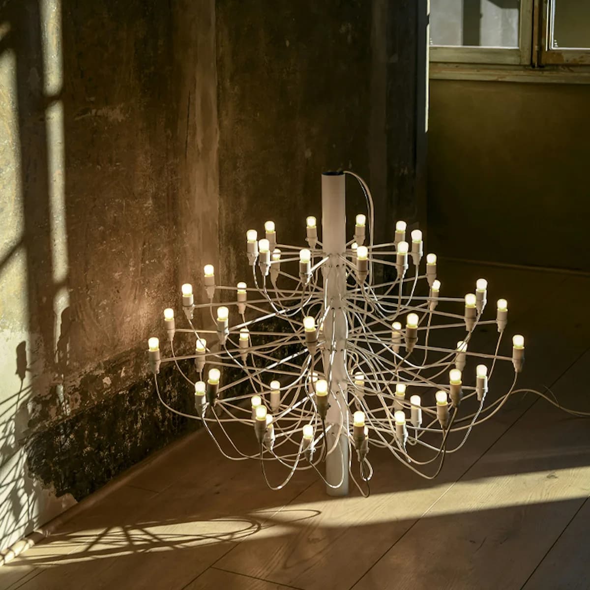 2097 Midsummer Fruit Pendant Light — detail image 2